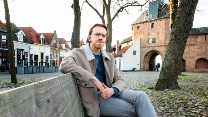 Timo Verbeek nieuwe stadsdichter: ,,Door mijn dyslexie durfde ik de drempel om te gaan dichten niet over te stappen’