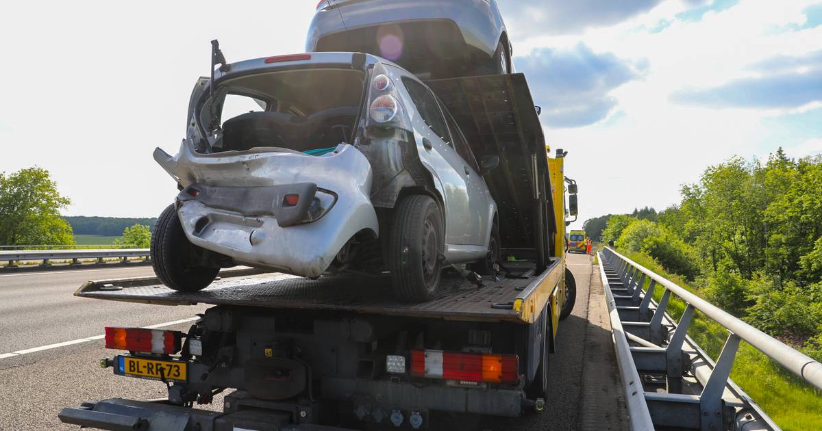 Gewonde bij aanrijding op A1 bij Apeldoorn-Zuid.