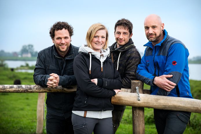 De Keuze Is Gemaakt Deze Mannen En Vrouwen Volgen Hun Boerin En Boeren De Wereld Rond Tv Hln Be