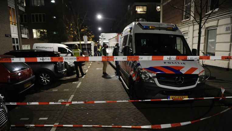 Politie op de avond van de moord in de Houtrijkstraat Beeld ANP