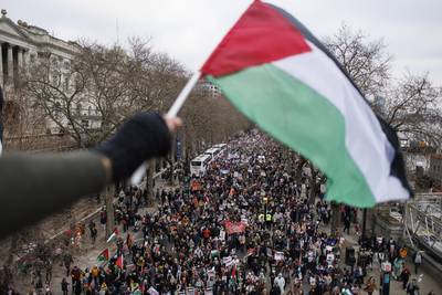 Des milliers de personnes à Londres en soutien des Palestiniens: “Le monde ne fait rien”