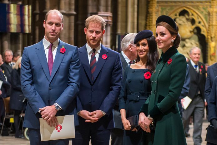 De hertog en hertogin van Cambridge en de hertog en hertogin van Sussex wonen een nationale dienst bij ter gelegenheid van de honderdste verjaardag van de wapenstilstand in Westminster Abbey, Londen, zondag 11 november 2018.