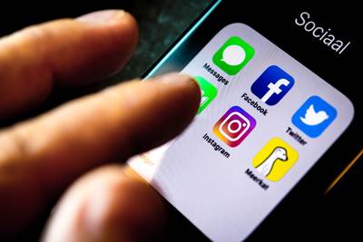 Politie waarschuwt voor phishing via sms: ‘Oplichters laten je op link klikken om incasso te stoppen’