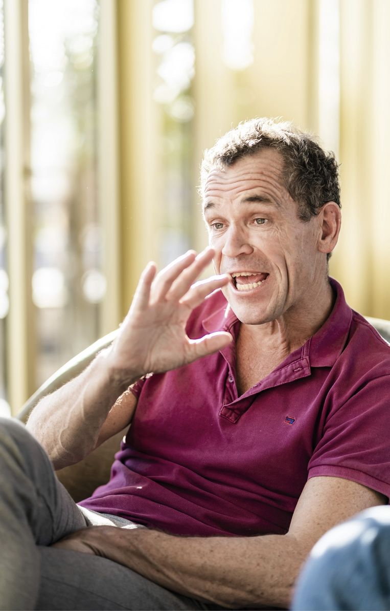 Bram Bakker: 'De tragiek van specialisatie is dat alle dokters zoeken in hun eigen rubriekje, en als ze daar niks vinden, is het: hup, over naar de volgende specialist!' Beeld Paul Tolenaar