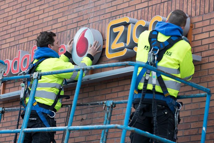 Mobiele provider Vodafone en kabelaar Ziggo maakten in 2016 bekend te fuseren tot VodafoneZiggo.