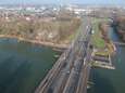 Werk aan Wantijbrug zou drie weken sneller kunnen: ‘Waarom gebeurt dat dan niet?’