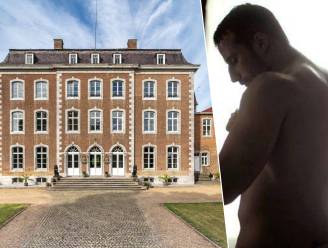 BINNENKIJKER. Wonen op de set van Rundskop in stulpje met 20 slaapkamers en buitenzwembad? Voor 2,45 miljoen is het kasteel van Velm van u