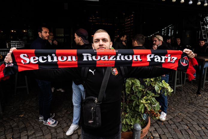 Een Franse supporter bij de Foodhall.