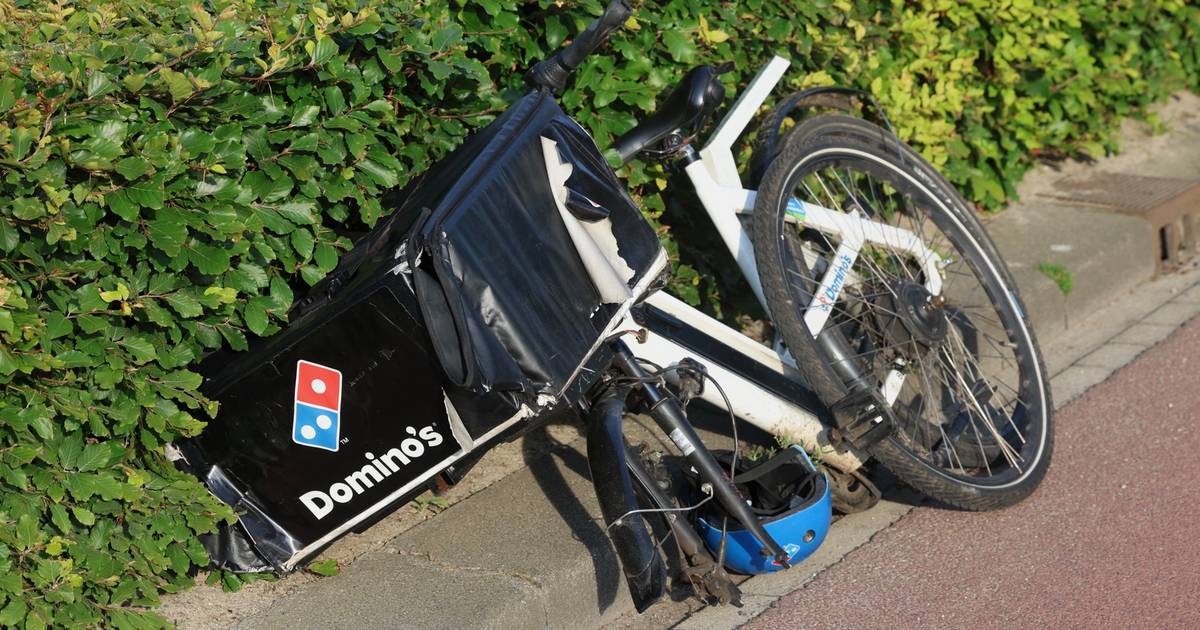 Pizzabezorger aangereden in Boxtel, naar het ziekenhuis gebracht.