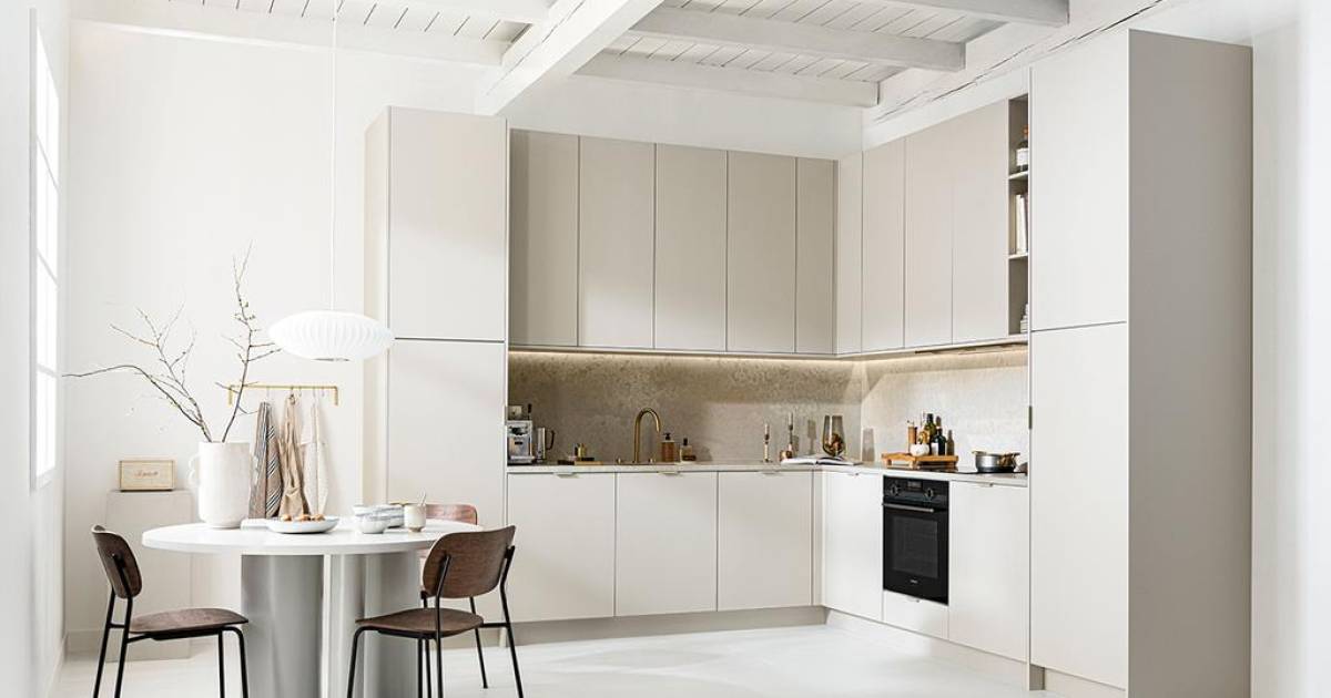Nationaal waarom strelen Keukens worden zachter en warmer van kleur en vorm: 'Er is wat meer  elegantie' | Interieur | AD.nl