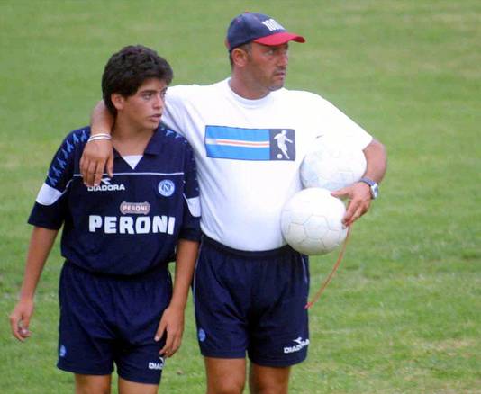 Diego Maradona junior in 2001 als jeugdspeler van Napoli.