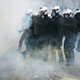 ‘Moeder aller stakingen’ teistert Frankrijk: honderdduizenden mensen op straat