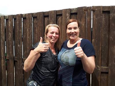 Twee Liemerse vrouwen springen in het water en redden 12-jarige hond van verdrinking