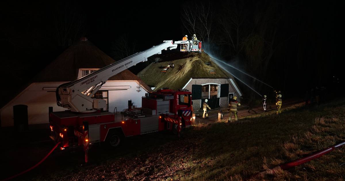 Brand in woonboerderij aan IJsseldijk Welsum | Olst-Wijhe