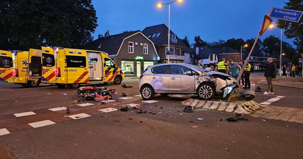 Botsing tussen vrachtwagen en twee personenauto’s op Zernike Campus.