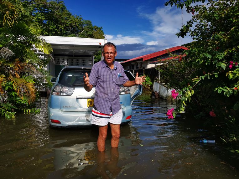 Julian Pengel, inwoner van Paramaribo: 'Zo erg heb ik het nog nooit meegemaakt.’ Beeld Iwan Brave