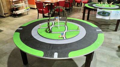 Een waterrad op de rotonde bij Rietmolen, dat is zo gek nog niet