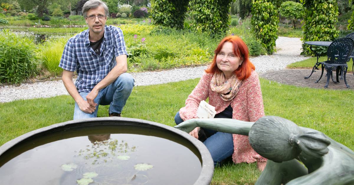 Vijvertuinen van Ada Hofman in Loozen weer open voor klein publiek