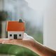 Tochtkorting voor slecht geïsoleerde huizen: dit moet je erover weten