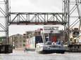 Minder verkeersdrukte door meer aquaducten? Eén containerschip vervoert een lading van wel negentig vrachtauto’s
