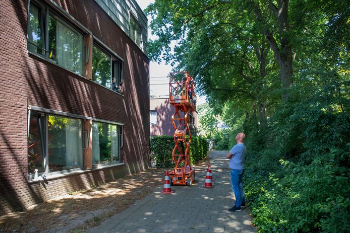 De hoogwerker bij Sint Barbara.