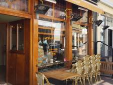 Dit café in Den Bosch verkoopt even geen pilsjes, maar toiletborstels