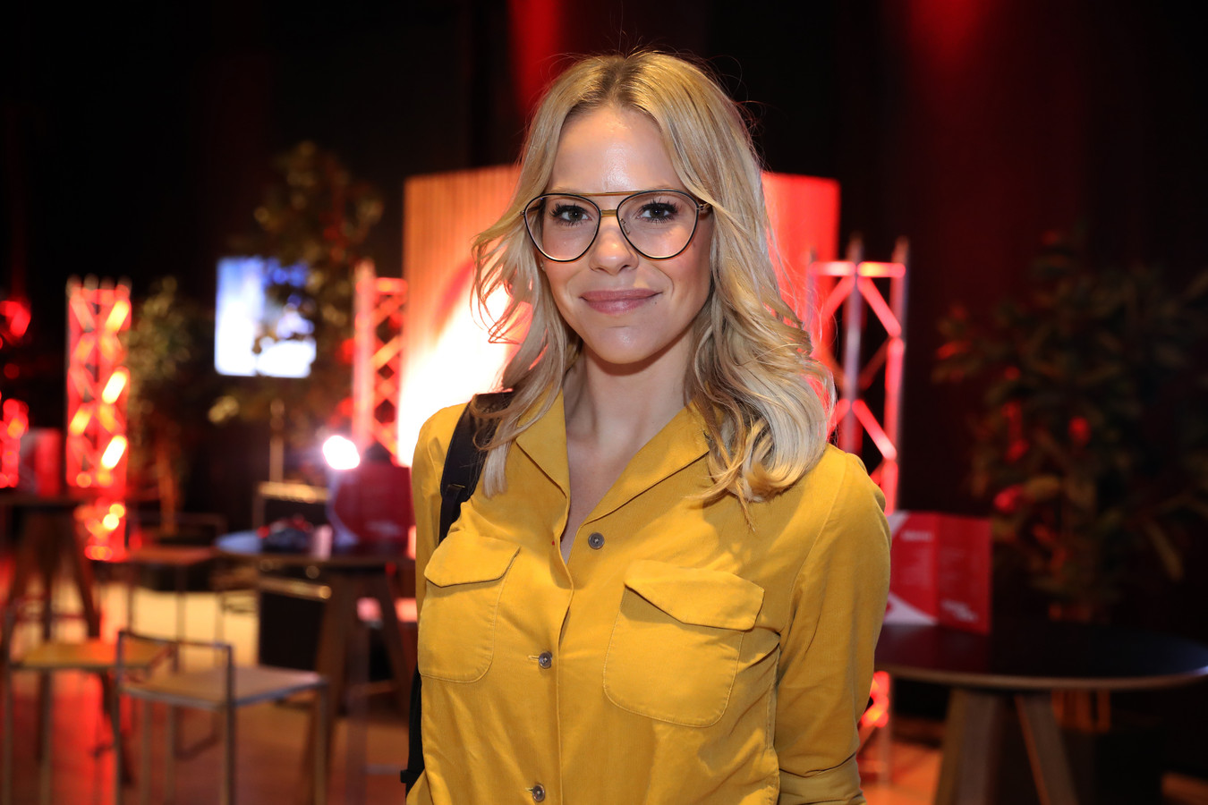 Eline De Munck ziet de verkoop van computerbrillen stijgen bij haar