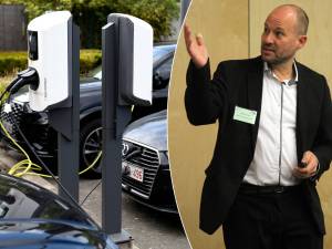 IN KAART. Al 33.000 (semi)publieke laadpalen voor elektrische auto’s in Vlaanderen: zoveel staan er in jouw gemeente