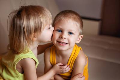 Britse vrouw veroordeeld voor verdrinken eigen tweeling: ze wilde haar bijna ex-man straffen