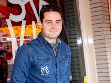 Volgers zwijmelen weg bij afgetrainde Douwe en Bert gooit losse heupjes in de strijd