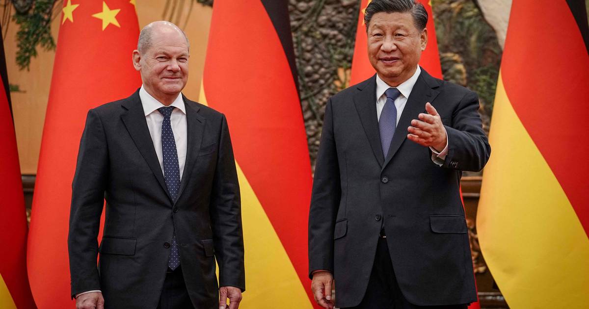 Schultz rafforza i legami con la Cina durante la visita lampo del leader del partito Xi |  All’estero