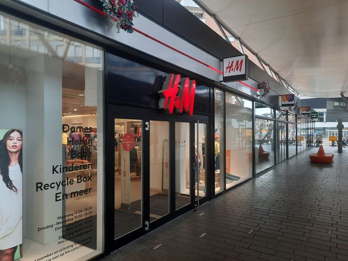 H&M aan De Brink in Hengelo.