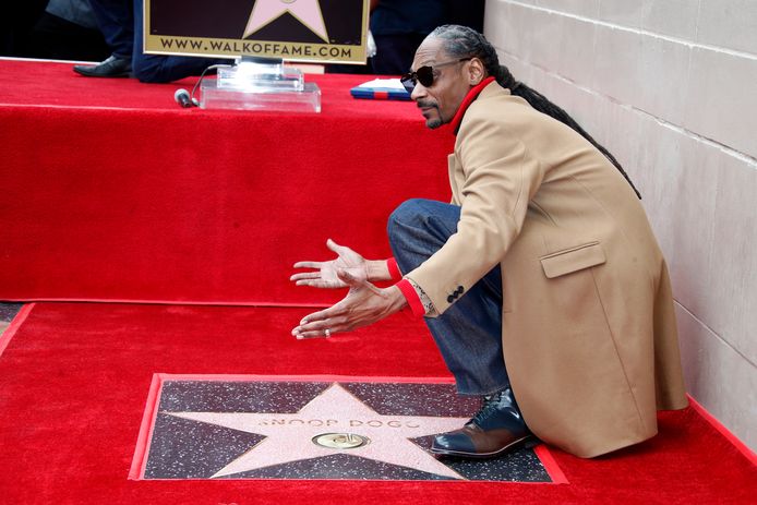 Snoop Dogg bij zijn ster op de Walk of Fame in Los Angeles