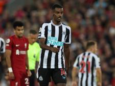 Uitslagen buitenlands voetbal | PSG wint van Nederlands getint Toulouse, Isak scoort bij debuut