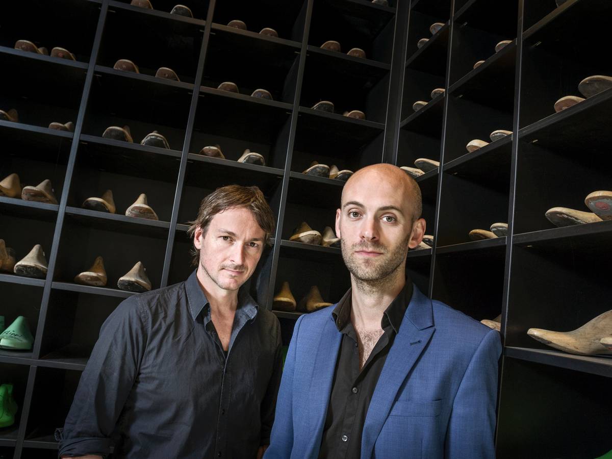 Schoenmaker Floris van Bommel en schrijver Jaap Robben bij Gianotten in Tilburg Tilburg bd