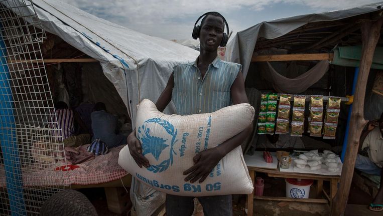 Voedselhulp in het hoofdkwartier van de VN-missie in Zuid-Soedan. Beeld anp