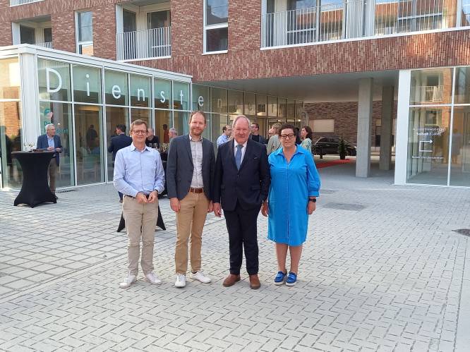 Nieuw woon- en zorgproject Sabot feestelijk geopend: “Deze site moet nu terug een ontmoetingsplek worden voor heel Melsele”