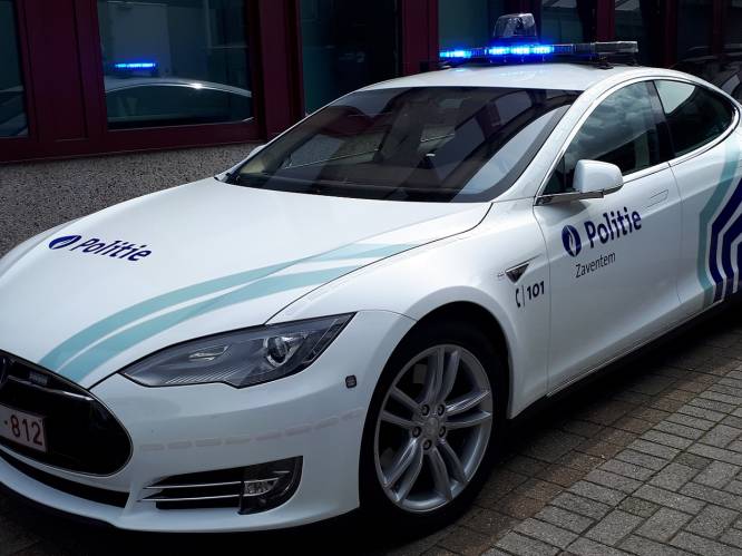 Politie Zaventem trekt met Tesla naar Nationale Feestdag