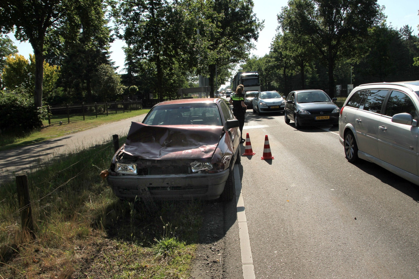 Auto Op Z N Kant Na Ongeluk Op Helmondsingel In Deurne Foto Ed Nl