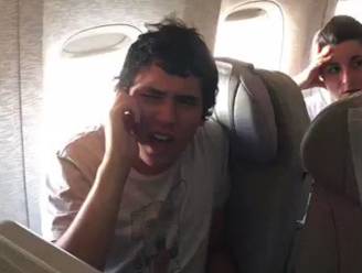 "Ze dreigden zelfs politie te verwittigen": jongen uit vliegtuig gezet omdat hij epilepsie heeft
