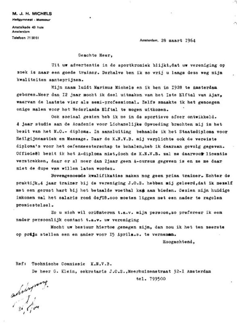 De sollicitatiebrief uit 1964 van Rinus Michels. Beeld 