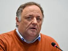 Ondergedoken Marc Van Ranst tart aanhangers Jürgen Conings in chatgroep