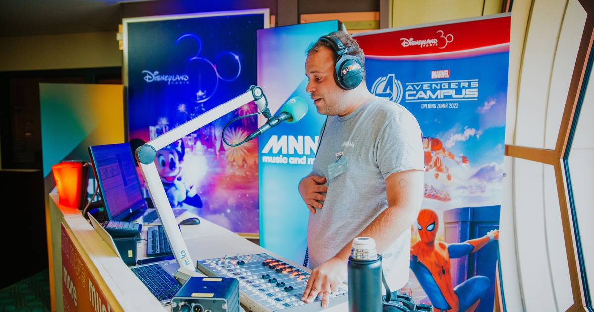 DJ MNM waving goodbye to summer at Disneyland Paris |  showbiz