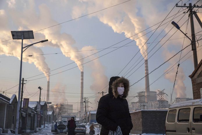 China is het land dat het meeste CO2 uitstoot.