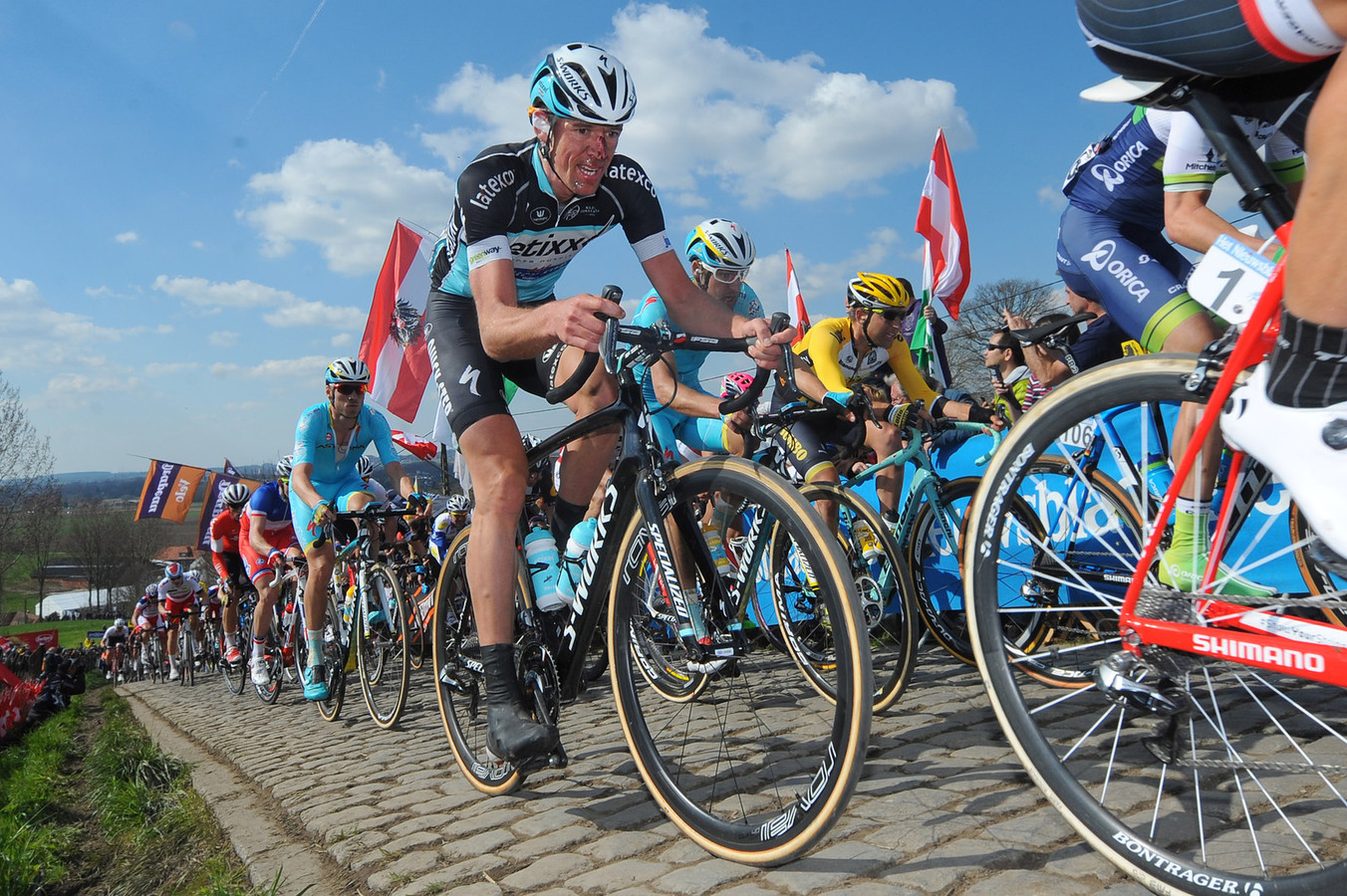 Gebroken neus voor Stijn Vandenbergh Foto hln.be