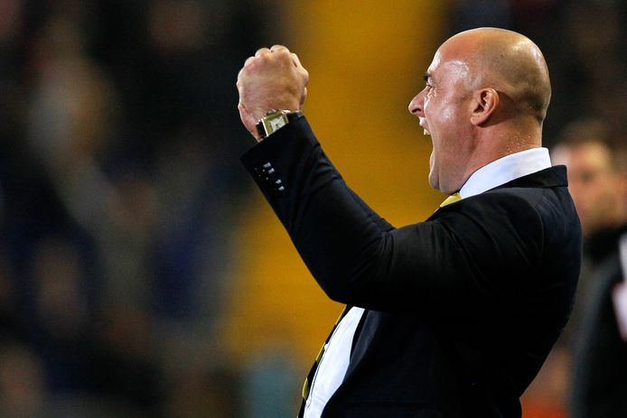 John Karelse in zijn tijd als trainer van NAC.