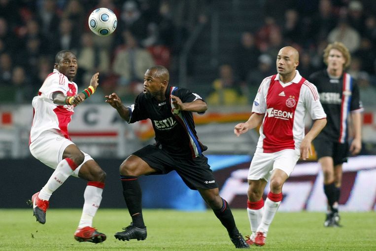 Kargbo (M) in de wedstrijd tegen Ajax. Beeld anp