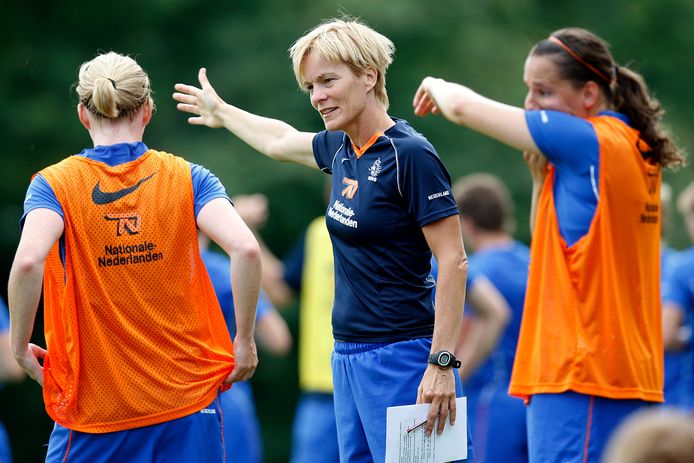 Vera Pauw als Oranje-bondscoach in 2009.