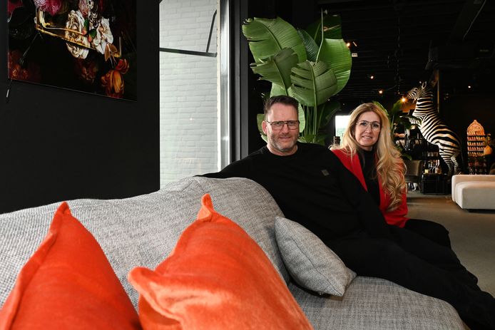 Sinds November 2021 zit in het pand van de fietsenmaker een interieur en Design winkel: Anno 2015 van Monique Walbeek en Edwin van der Veen.
