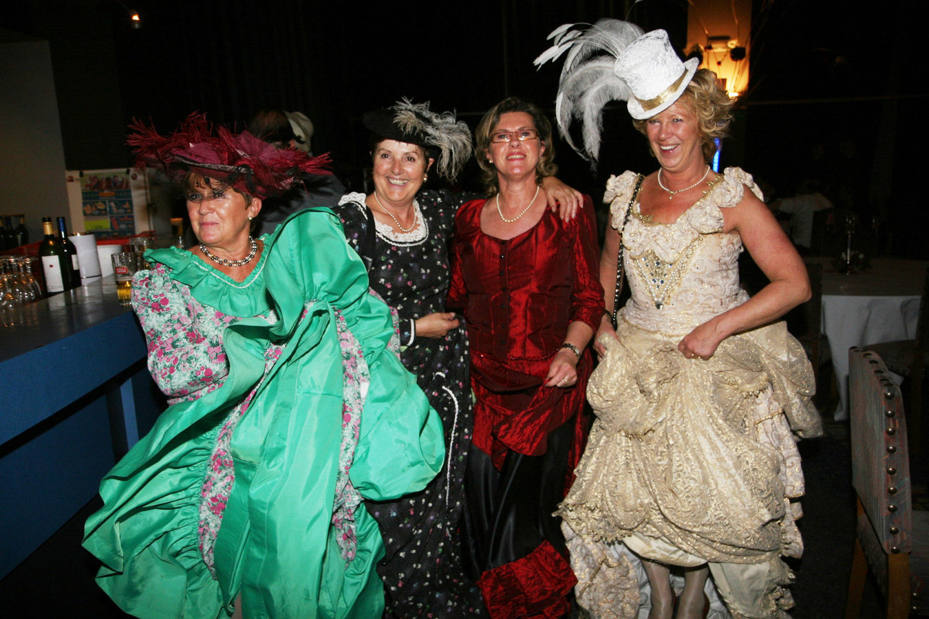 Nacht van de Belle Epoque in het casino in 2008, met toenmalige schepenen Cathy Verburgh en Nadine Benoot en raadslid Lydie Vancraeynest.